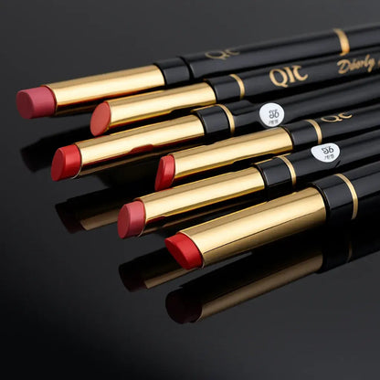 Rouge à lèvres et crayon à lèvres à double extrémité QIC